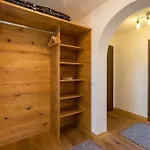 Steingroever Apartman *